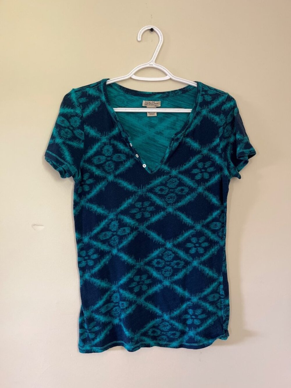 Lucky Brand Womens Medium Blue Turquoise Batik Tie Dye Short Sleeve Shirt V-Neck